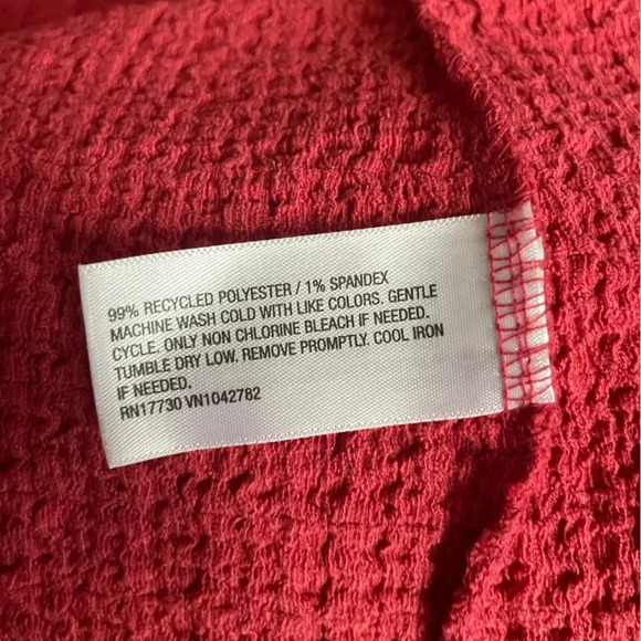 Ava & Viv Woman’s Flutter Sleeve Blouse Size 2X Rose V Neck Textured Fabric - Picture 7 of 7